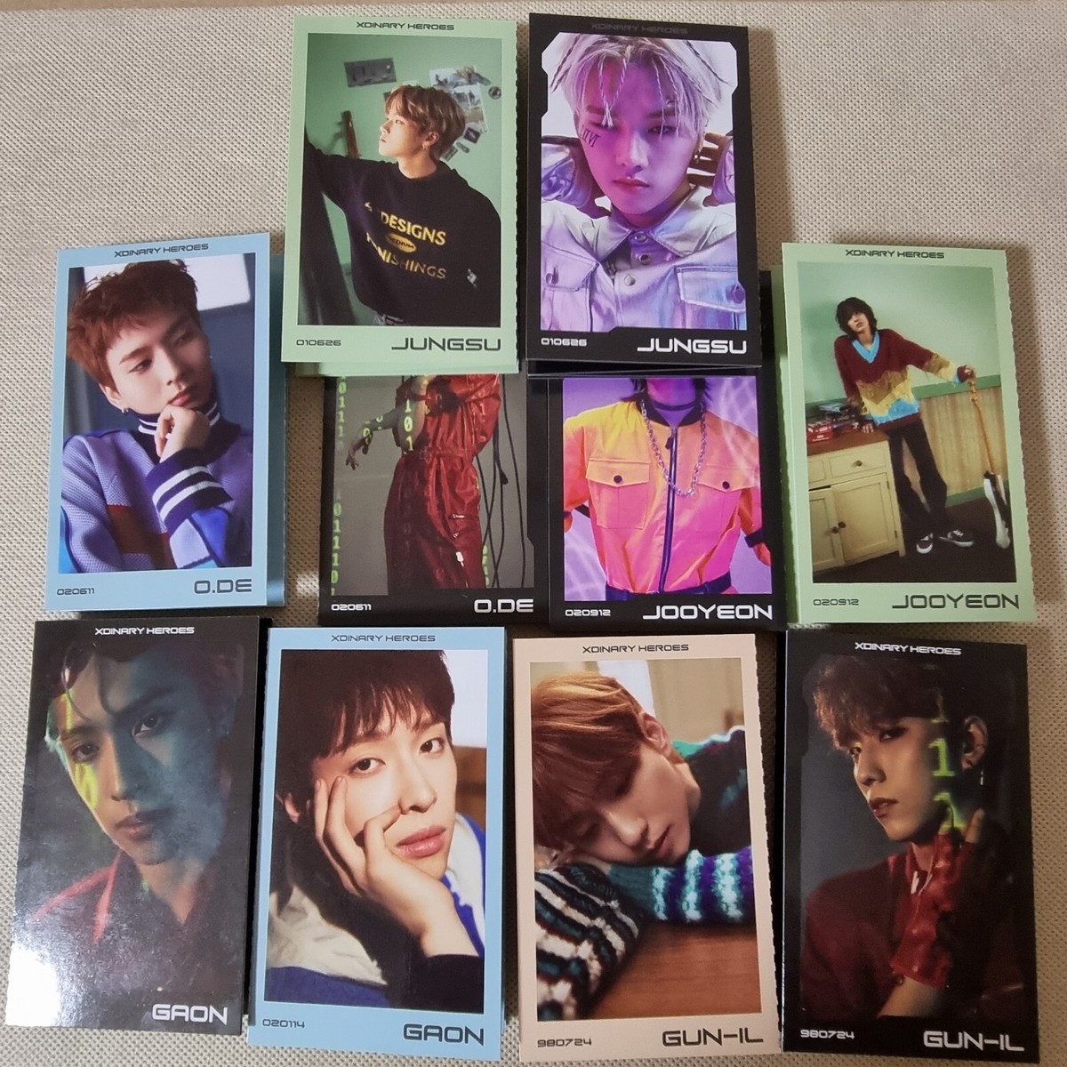 Xdinary Heroes - 1st Mini Album Hello, world! Official album