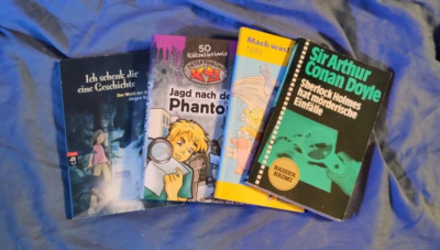 Bücher Konvolut (4 Bücher)  Jagd nach dem Phantom, Sherlock Holmes hat...., u.m)