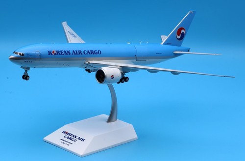 JC Wings 1:200 Korean Air Cargo Boeing B777-200LRF Diecast Aircraft Modelo HL8077 - Imagen 7 de 19