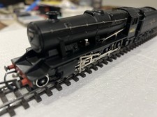 Wrenn Railways  W2224 2-8-0 Freight Loco BR Black. Boxed. Excellent.