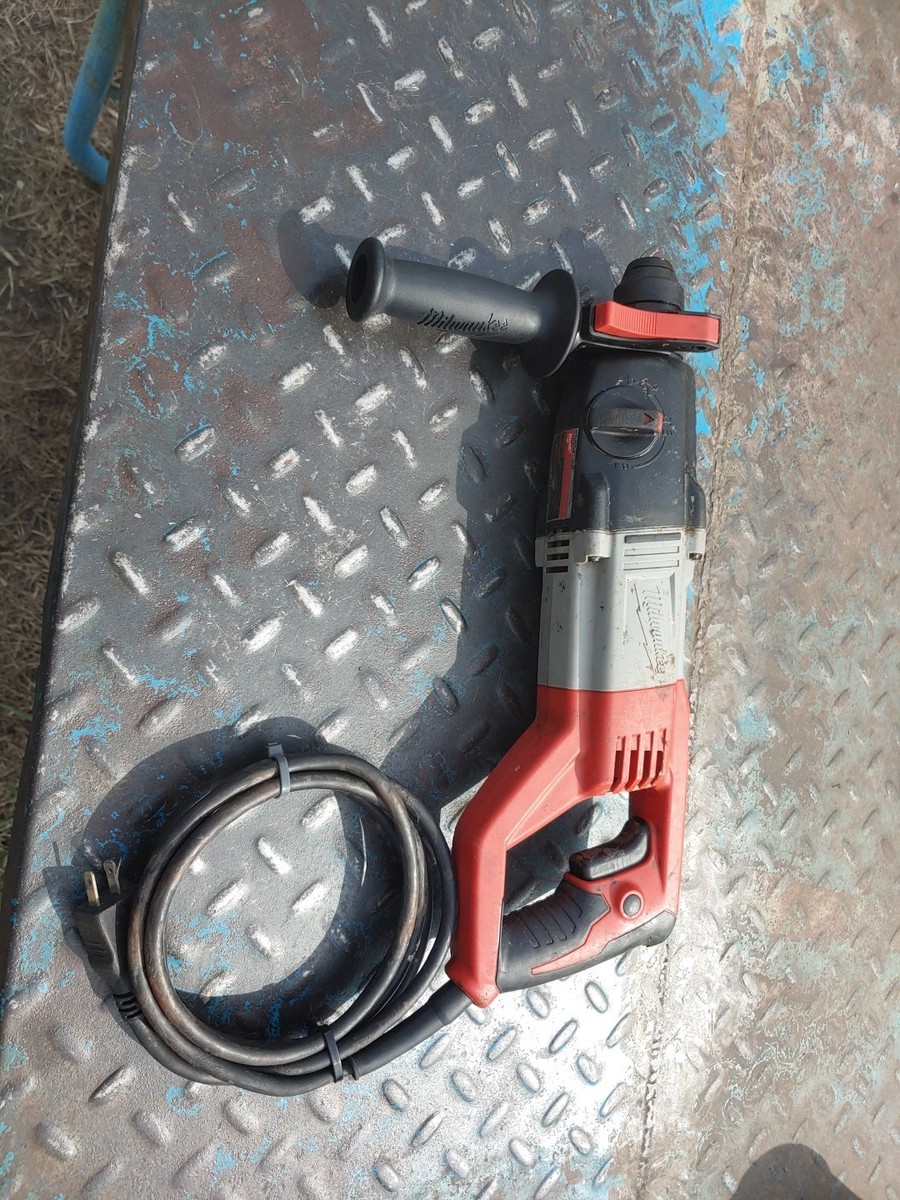Milwaukee 5262-20 8 Amp Corded 1