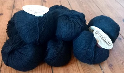 Wolle Hochwertig Kaschmir 100%  250g 10 Knäule schwarz 