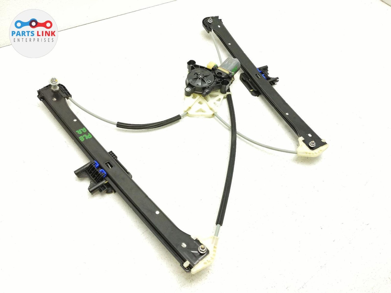 2016-20 BENTLEY BENTAYGA REAR RIGHT DOOR WINDOW REGULATOR MOTOR LIFT ASSEMBLY 3K