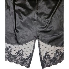 Vintage 70s VANITY FAIR Black Half Slip Skirt Antron Nylon Wide Lace Trim Bow S