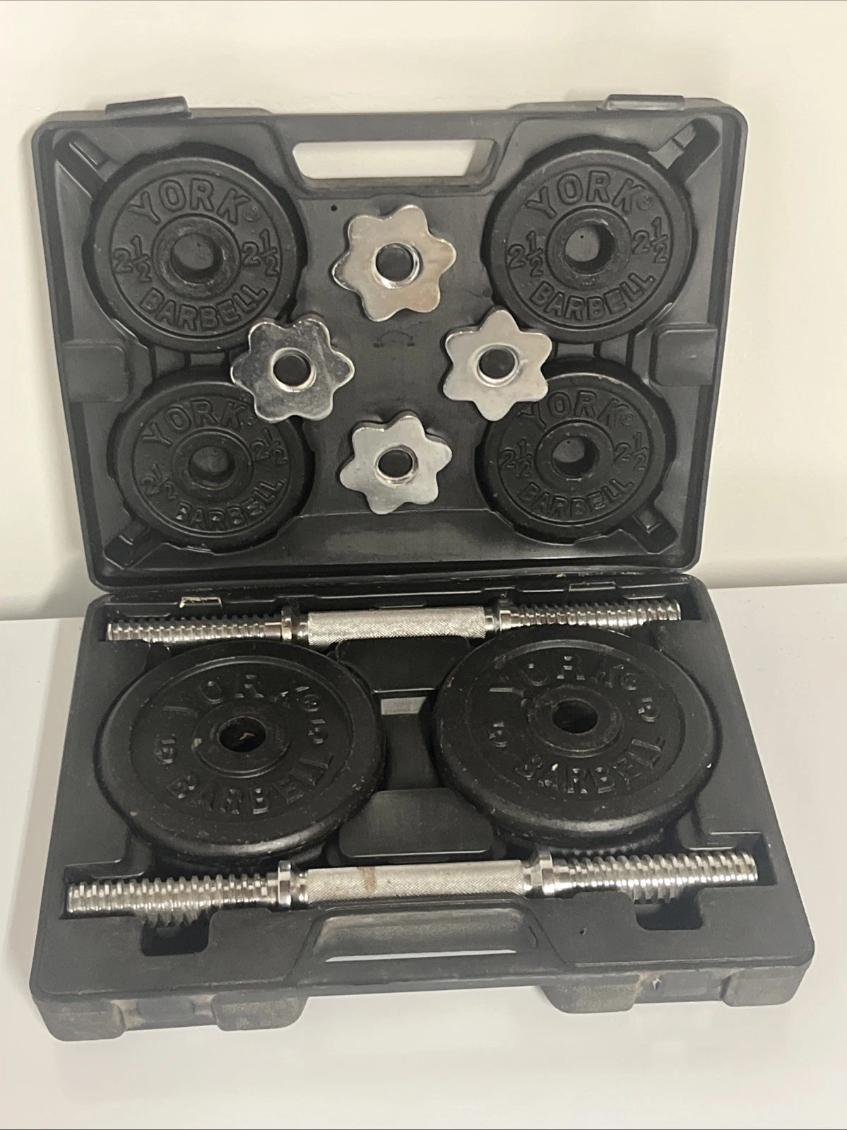 YORK Cast Iron Dumbells 40 LB Weight Set with Carrying Case COMPLETE
Opens in a new window or tab