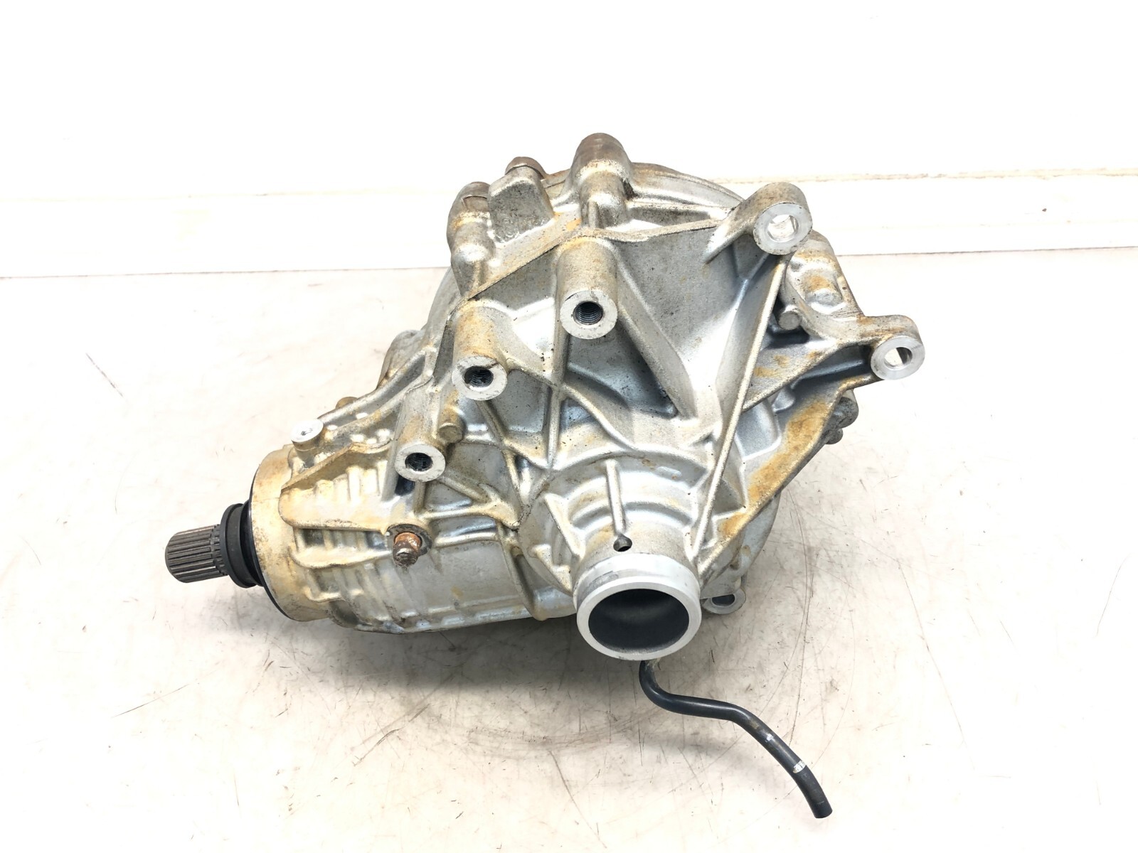 2017-2023 MASERATI LEVANTE AWD 3.0L FRONT DIFFERENTIAL AXLE CARRIER OEM 130K
