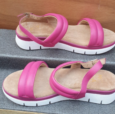 Moda in Pelle Aedrienne Leder Sandalen Fuchsia Größe UK 6 EU 39 Ref59