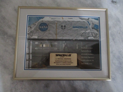 NASA SPACEHAB BOEING AWARD-MODULE/CARRIER PROGRAM-EXACT DUPLICATE UNIT 2 STS-118 - Picture 10 of 23