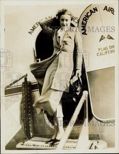 1937 Press Photo Violet Sweethaven arrives in Washington after trip to Orient. 1937 Press Photo Violet Sweethaven arrives in Washington after trip to Orient.