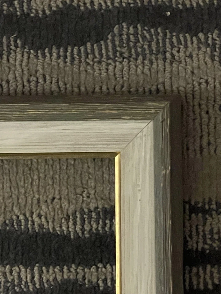 MARCO DE FOTOS MODERNISTA VINTAGE FITSs 20”x22” DORADO ARTE y ARTESANÍAS Foto 3 de 4