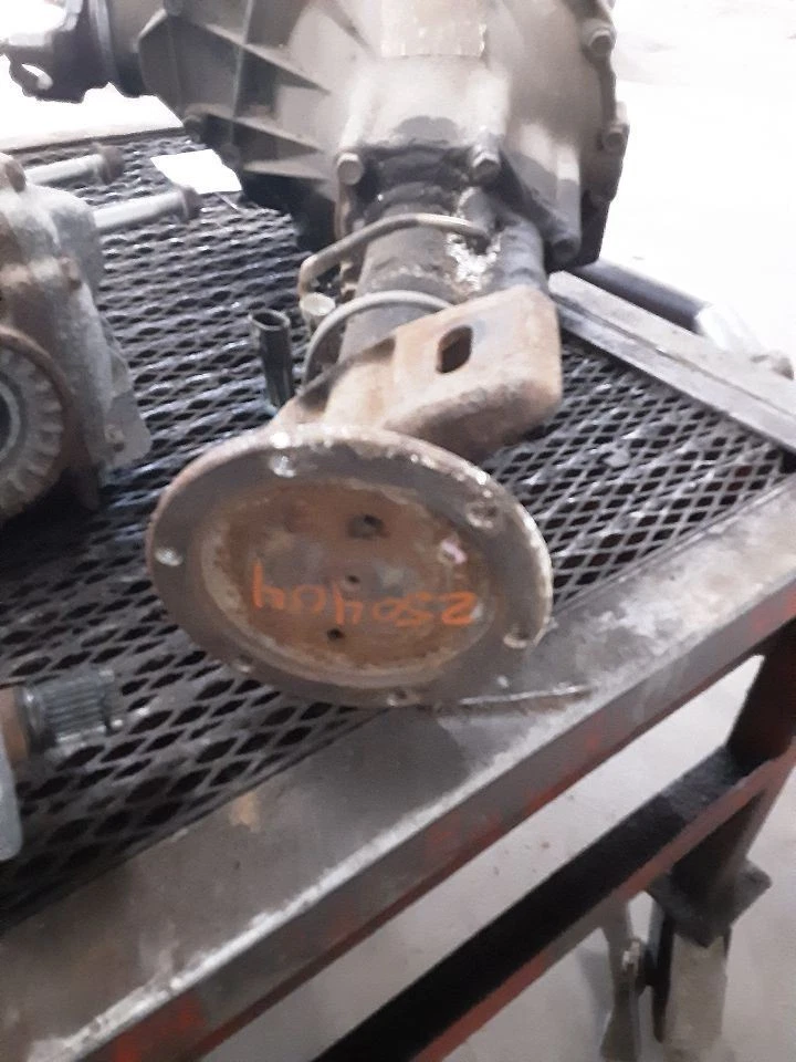 Differential Carrier Front Axle 4.56 Ratio Opt HC4 Fits 88-97 CHEVROLET 3500 PIC - Image 2 of 4