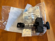 06-12 BMW 335i 335xi 328xi 328i E90 Sedan GENUINE Front Door Brake 51217259243