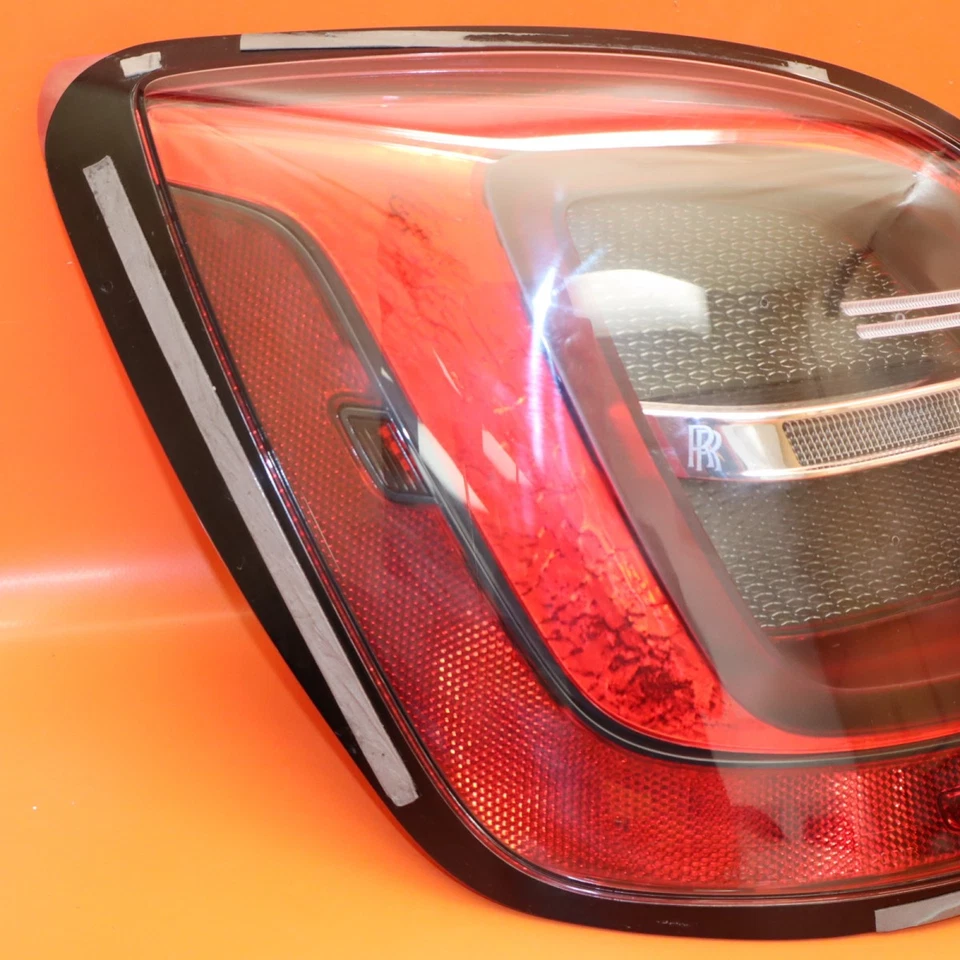 ROLLS ROYCE GHOST LUZ TRASERA CONDUCTOR IZQUIERDO 2021 2022 2023 LED 748619508 OEM Foto 2 de 4