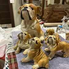 Vintage Realistic Bulldog Mother W/4 Puppies