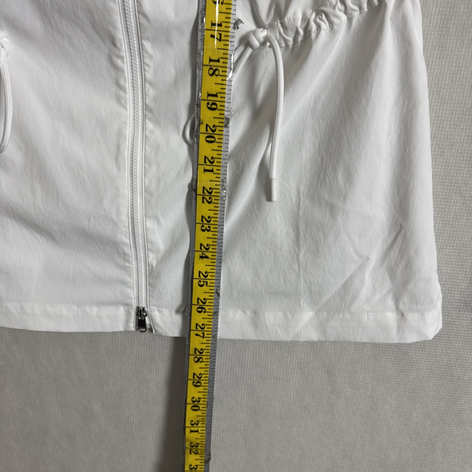 Athleta Women's Medium Solid White Advantage Cinc… - image 9