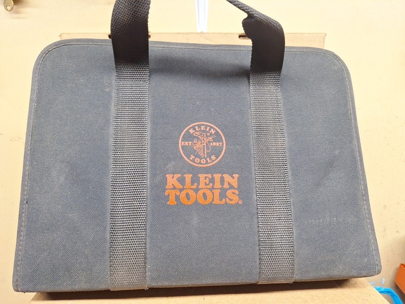 KLEIN 7 PC INSULATED TOOL SET W/CASE, 1000 VOLT RATED