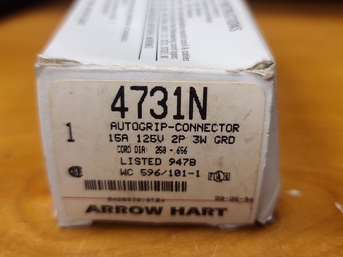 Arrow Hart 4731N, Female Twist Plug, Autogrip, 15a, 125v 2 pole 3 wire L5-15 - Picture 2 of 4