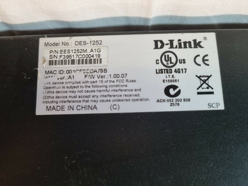 D-Link DES-1252-24 52 Port Gigabit Web Smart Switch + 2 GBIC Ports with Ears S&R - Picture 12 of 12