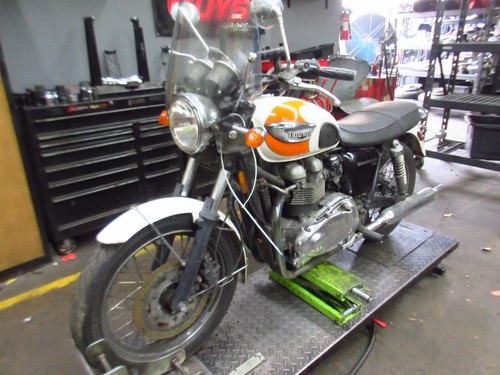 2006 01-08 Triumph Bonneville T100 Bracket Support Bar Stay Stabilizer Mount - Picture 9 of 9