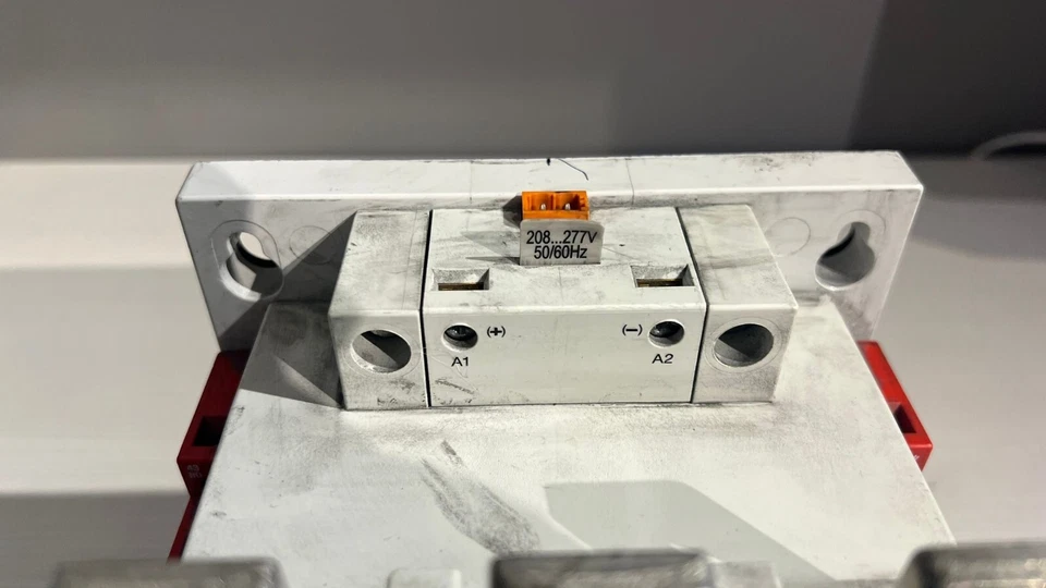 Allen Bradley 100S-D420 EA22 BC  - Possibilità di Fattura - Immagine 4 di 4