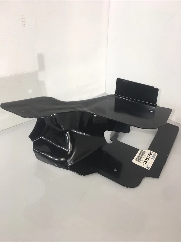 EXTENSIÓN SOPORTE RADIADOR INFERIOR DELANTERO ORIGINAL GM RH 06-11 LUCERNE DTS 15237706 Foto 3 de 4