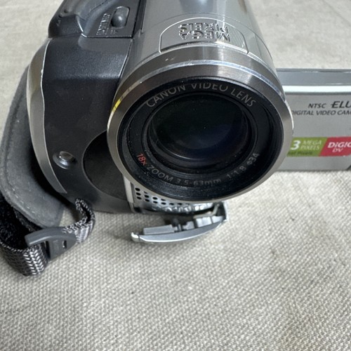 Canon Elura 70 Digital Video Camcorder Silver 18x Optical 360x Untested - Picture 7 of 9