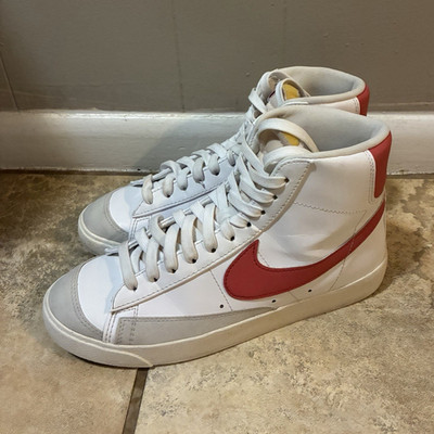 8.5 Womens Nike Blazer Mid White/Red Leather High Top Lace-Up Sneakers