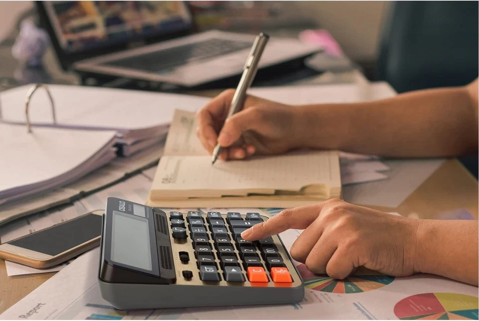 Extra Large 5-Inch LCD 12-Digit Desktop Calculator with Giant Response Button - Image 2 of 4