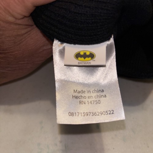 Batman beanie, Gotham city F. C. Batman logo black and gold NEW - Picture 3 of 4