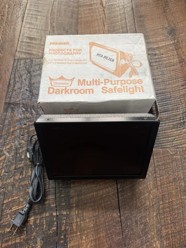 VTG PREMIER Model SL5R Multi-Purpose Darkroom Safelight Red Filter Original Box