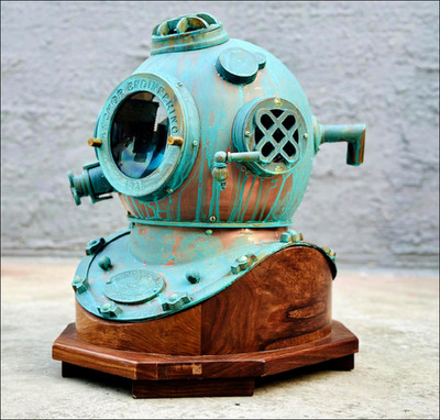 Anker Taucherhelm mit Holzsockel | 1921 Engineering Deep Sea Divers Him