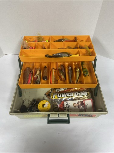VINTAGE REBEL 520 2 TRAY TACKLE BOX FISHING LURE ORGANIZEER with misc tackle!! - Picture 6 of 8