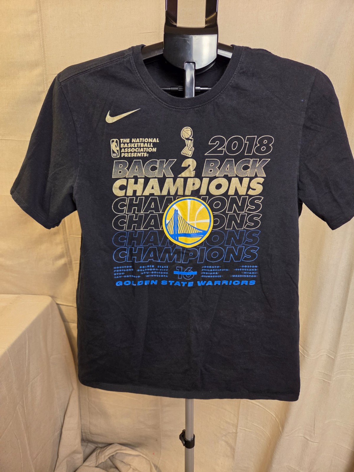 Nike NBA Golden State Warriors 2018 Back 2 Back Champions T-Shirt S Black