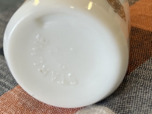 Vintage Starline Golden Butterfly Print Milk Glass Pepper Shaker Only - Picture 5 of 14