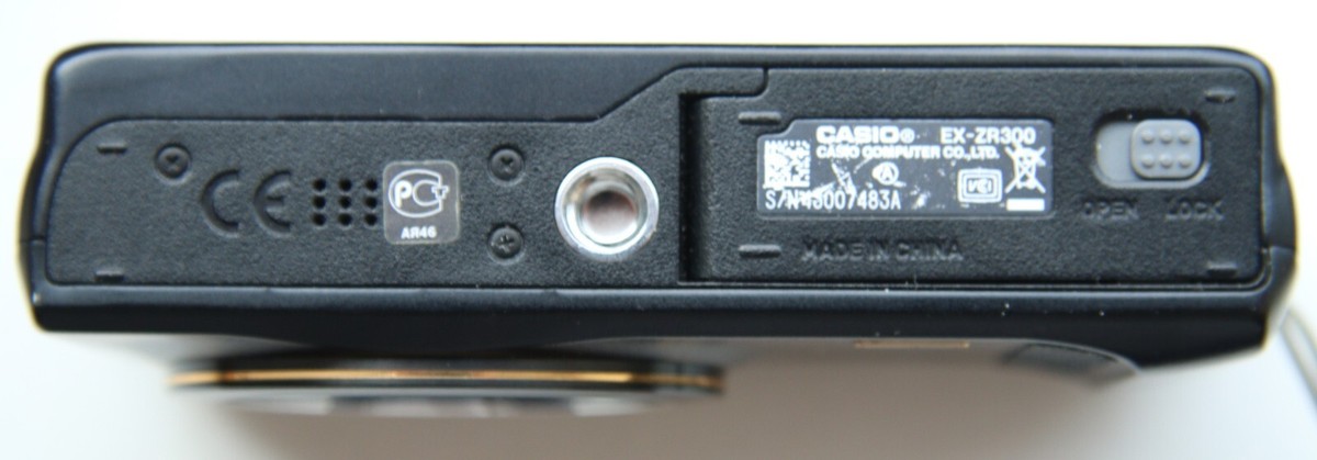 CASIO EX-ZR300 Digital Camera High Speed EXILIM 24mm Wide Optical