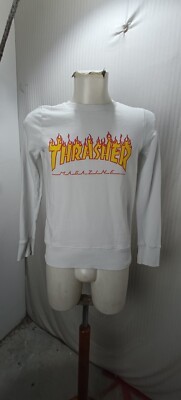 Artikel E932 Herren Sweatshirt Thrasher weiß, Gr. XS, Achsel 46cm, Schultern 39cm,