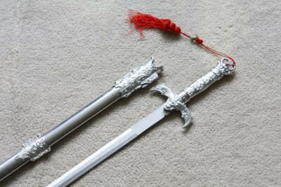 S0077 SILVER SWEPT BACK HAND EAGLE WING GUARD TOWER TRIGGER RELEASE SWORD 39.5''