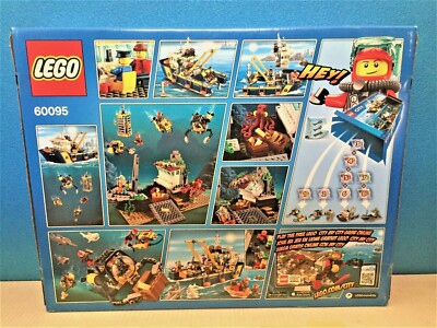 LEGO City Deep Sea Exploration Vessel 60095 White & Grey Sharks