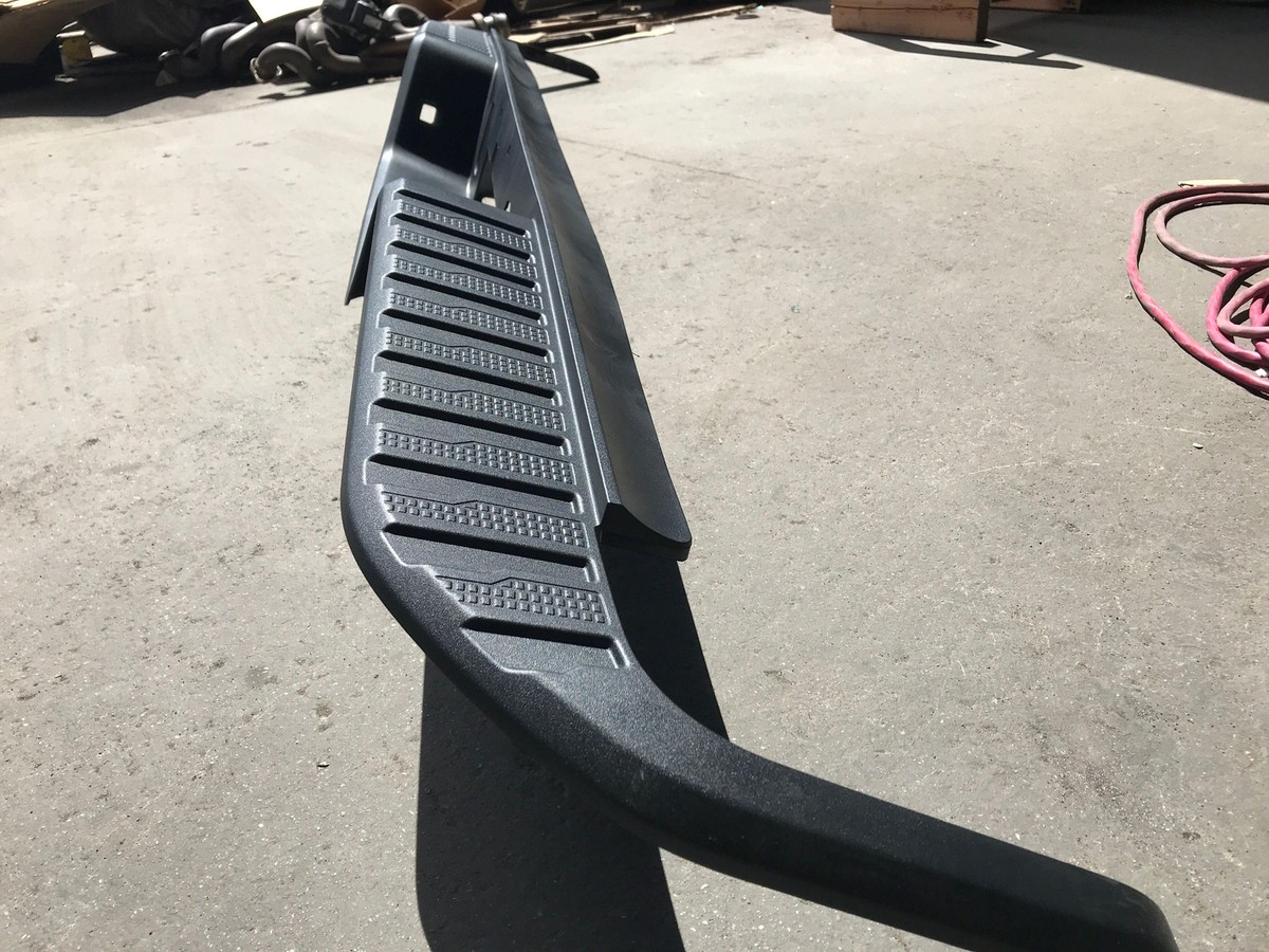 19 20 21 22 23 CHEVY SILVERADO 1500 Rear Bumper Step Pad P/N