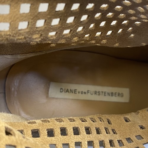 Diane Von Furstenberg Jaen Perforated Almond Toe Bootie in Sand Size 10 NWT - Picture 12 of 12