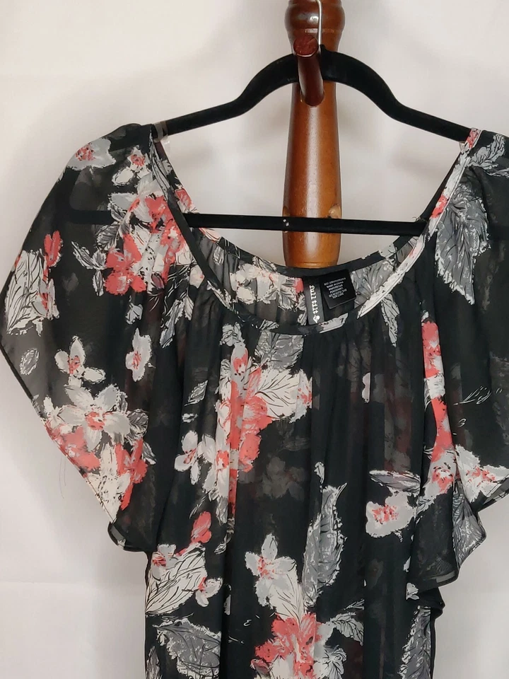 Full Tilt women's S sheer top black floral print scoop neck flutter short sleeve - Image 3 of 4