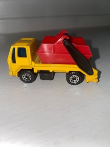 matchbox ford cargo skip truck