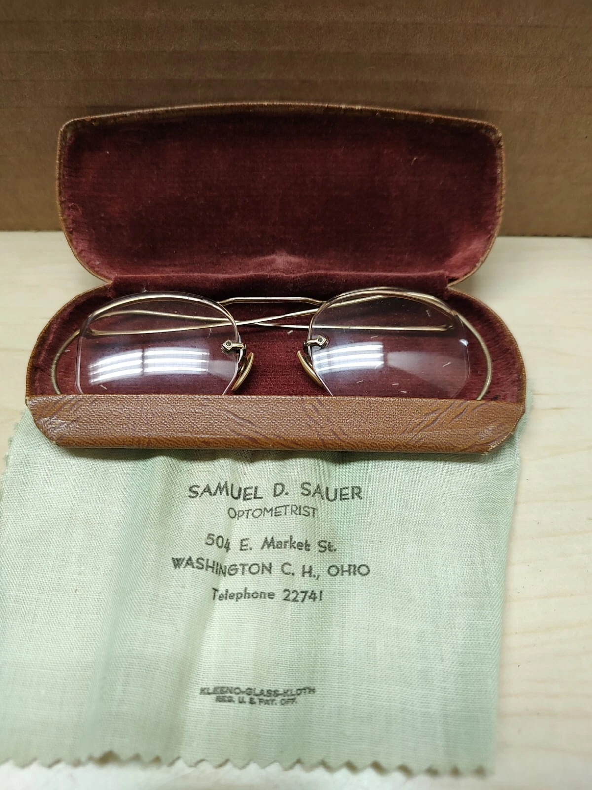 Vtg AO 1 10 12k Gold Filled Eyeglasses w Washington Court House OH Case & Cloth