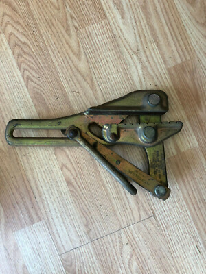 Klein Wire Puller 1611-40 Grip for Weatherproof wire 8000 lbs .74''  Capacity