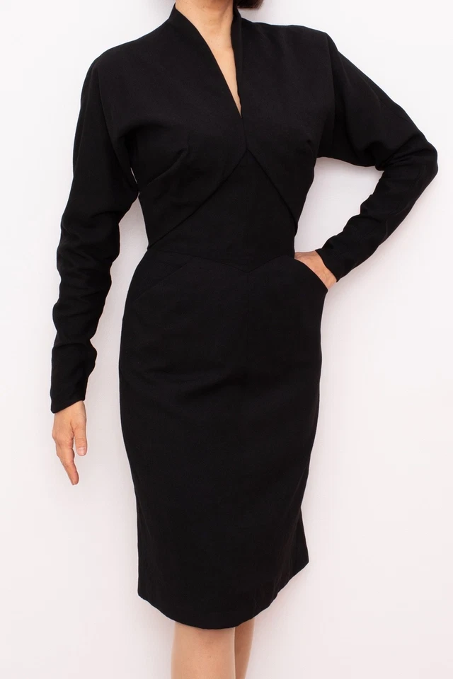 Vestido negro pequeño vintage años 40 50 "Dorothy O'hara" Fashion Forecast, Inc. VAMP Foto 2 de 4