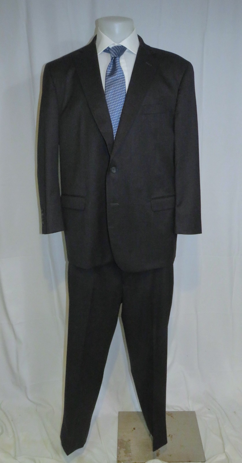 Brooks Brothers 1818 Madison Estrato USA Solid Charcoal Two Button Suit 50R