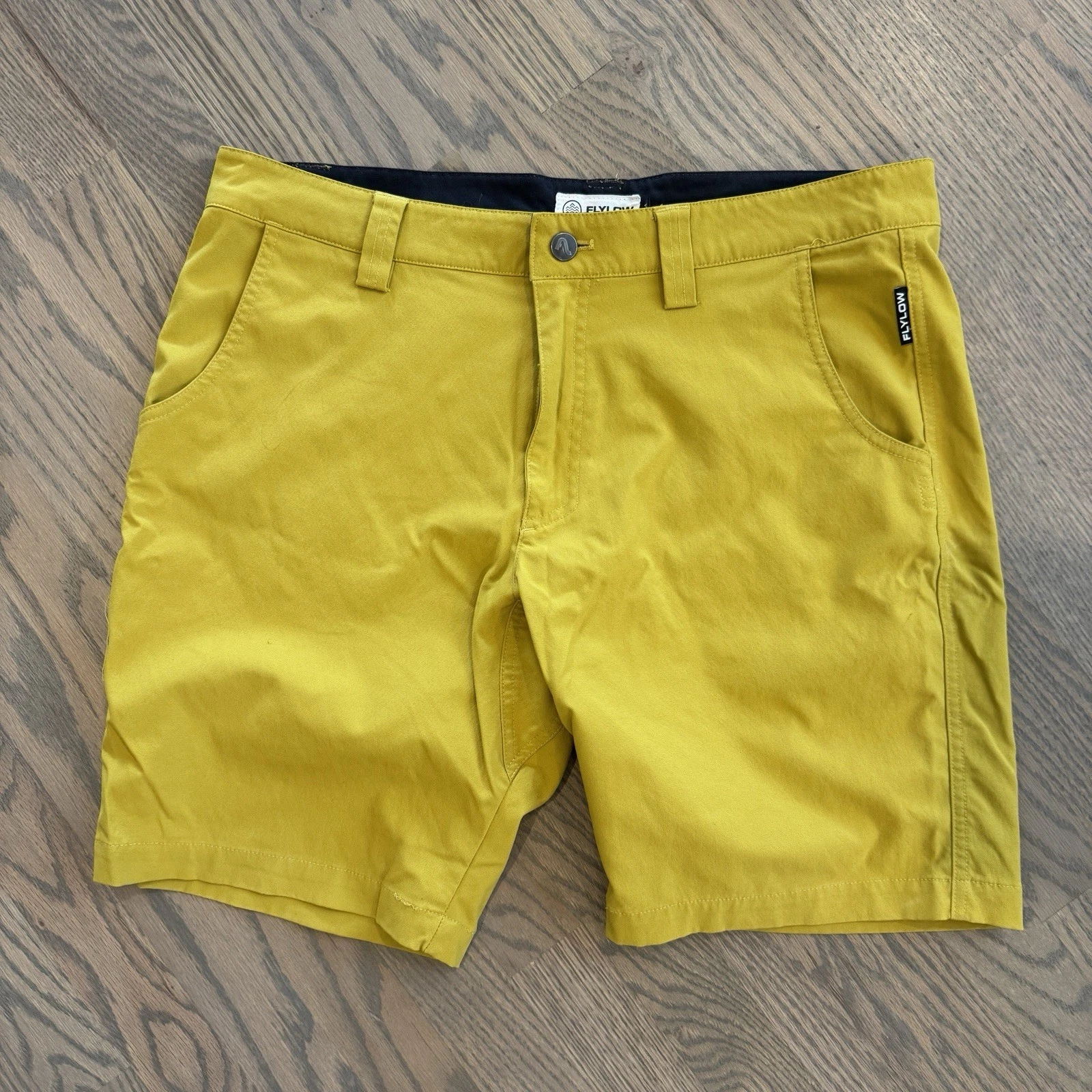 Fly Flow Men’s shorts Size 34 Yellow