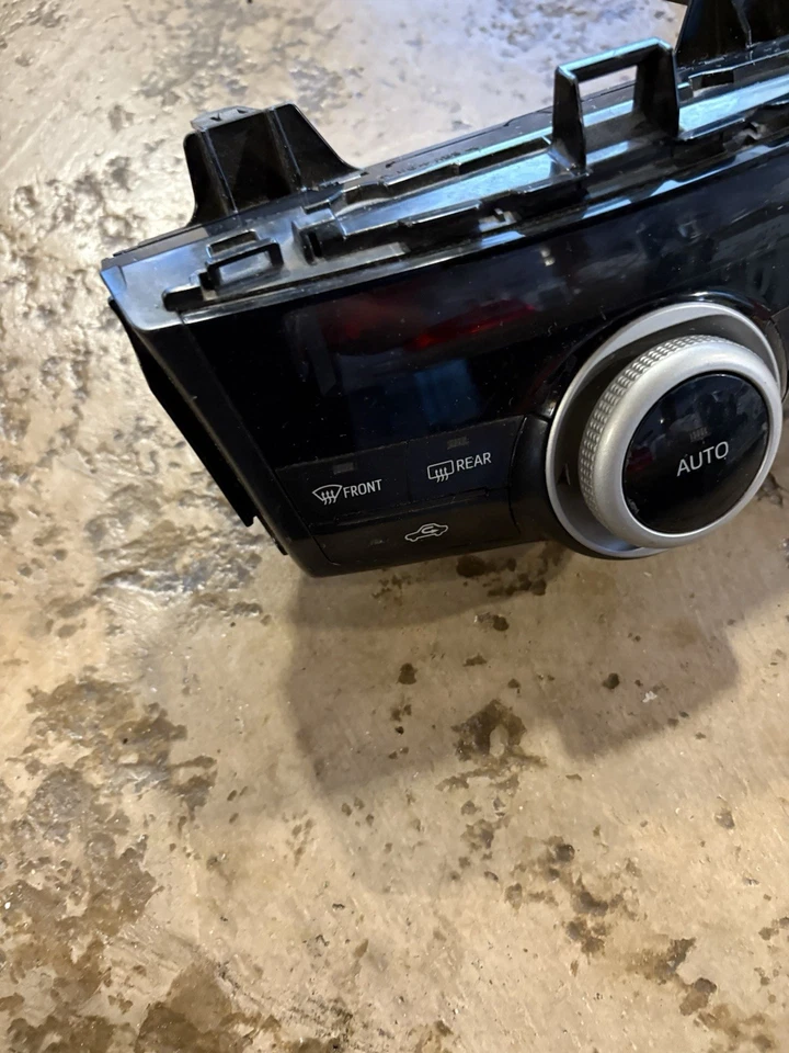 Toyota Prius V 2012-2014 control de temperatura térmica OEM 55900-47050 Foto 2 de 4