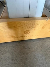 Universal Touch Hydraulic Lift Massage Table