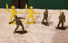 Vintage Tim-Mee Toys Cowboys Military Soldiers Figures 2.5'' Lot Of 5